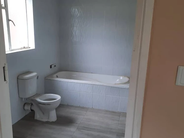 3 Bedroom Flat & Apartment