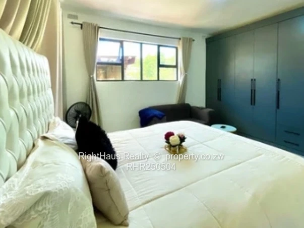 Modern newly built 4 bed townhouse 