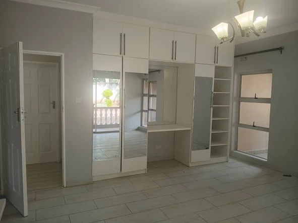 6 Bedroom House