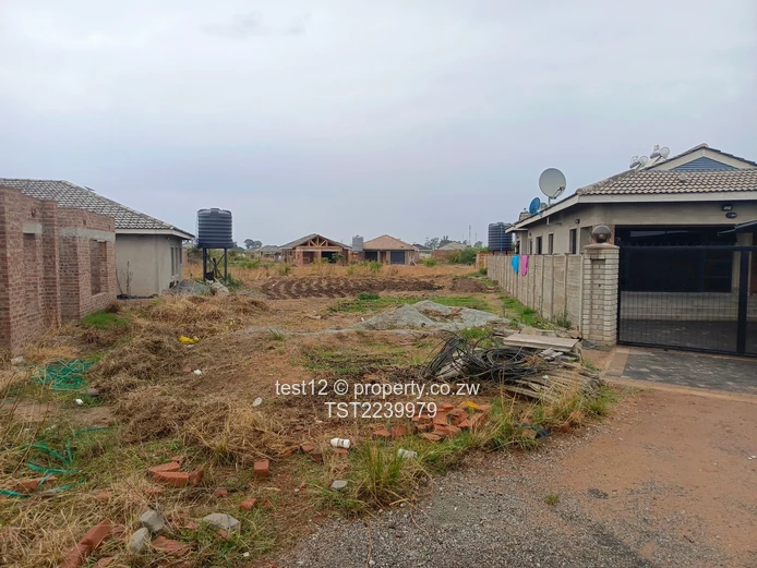 Nyabira Penrose stand for sale  (Sole Mandate)