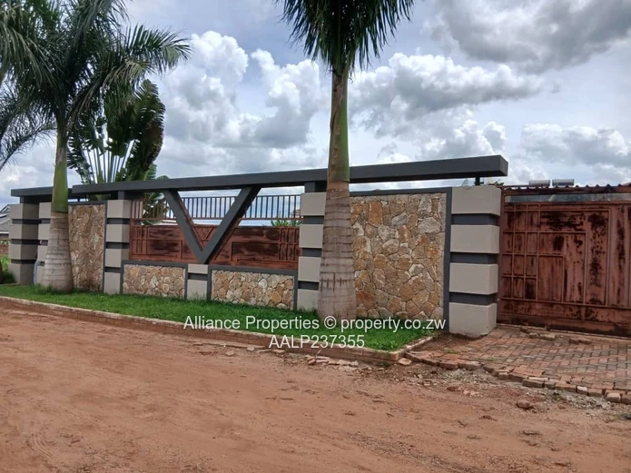 Grand 6-Bedroom Executive Residence Belvedere West