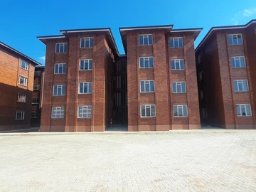 2 Bedroom Flat & Apartment