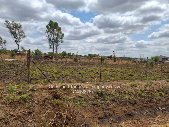 1,000m² Stand for Sale in Crowhill