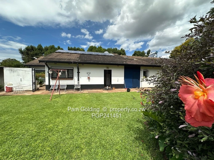 Fabulous Family Home In Famona