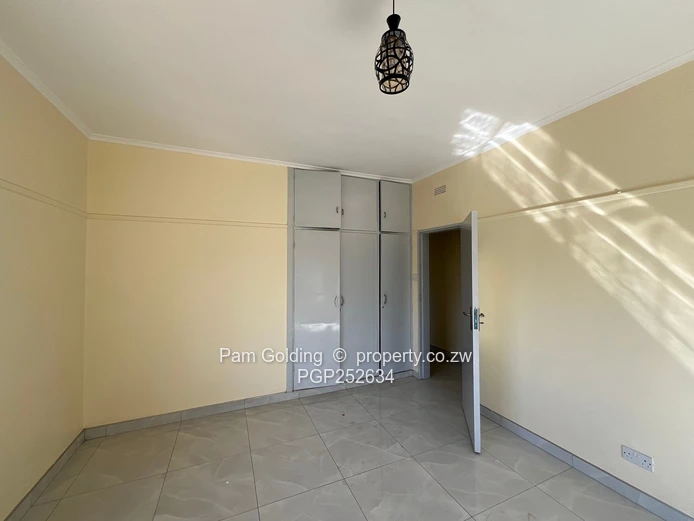 2 Bed Flat in Avondale