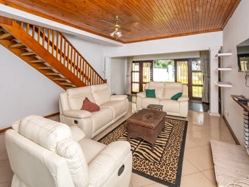 3 Bedroom Flat & Apartment