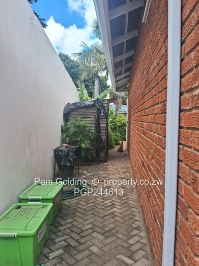 Charming 3 Bedroom Townhouse Newlands