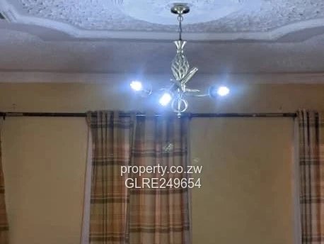 Spacious 5-Bed Home with Borehole in Bloomingdale, Harare West