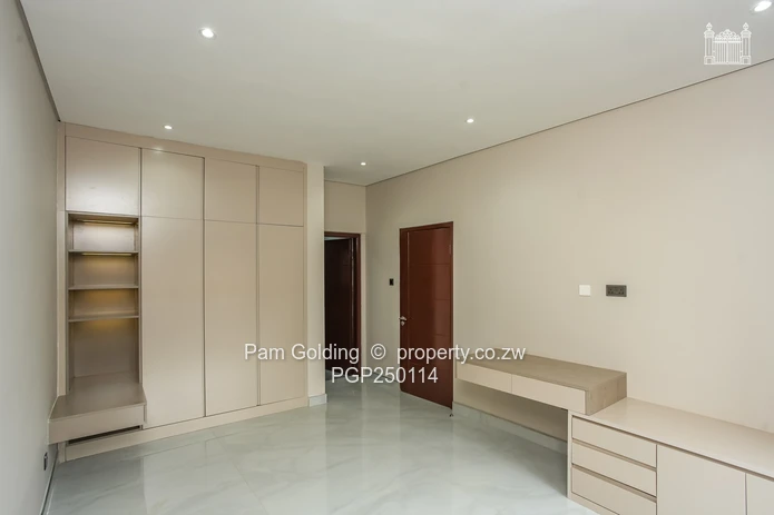 Modern Luxury Townhouse – Golden Stairs, Mount Pleasant (Sole Mandate)