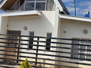 Four bedroomed house to rent in Arlington