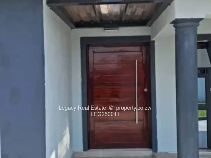 Stylish 4-Bed Townhouse Ashdown Park — Borehole & Modern Baths (Sole Mandate)