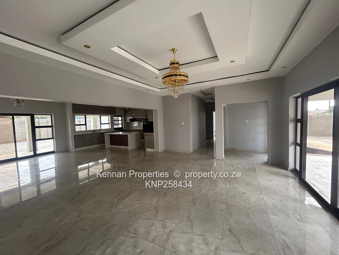 Luxury Modern Living – Close To Westgate Shopping Centre