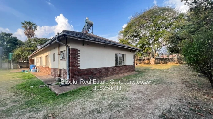 Spacious 4-Bed Family Home on 2007m² in Vainona