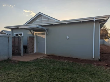 Greendale north 3 bed townhouse to rent