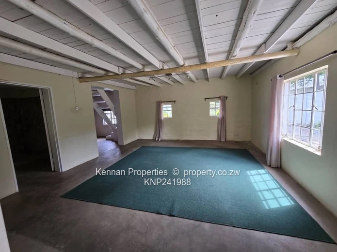 BEAUTIFUL FAMILY HOME ON 4021 square metres	