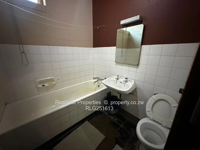 Flat For Sale  Ascot Kenilworth Towers, Bulawayo