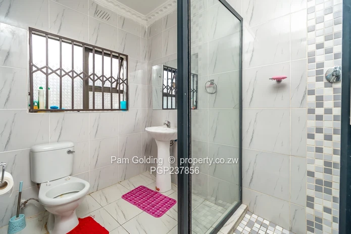 House for sale (Sole Mandate)