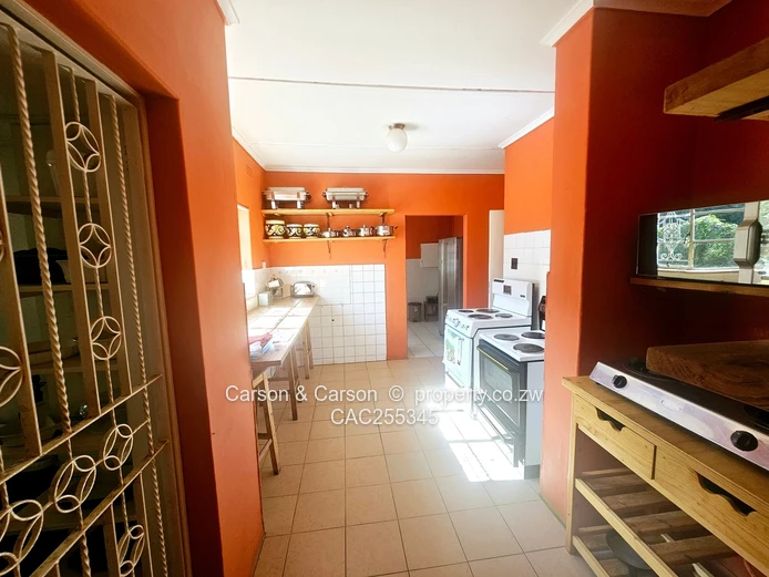 3 beds house for rent