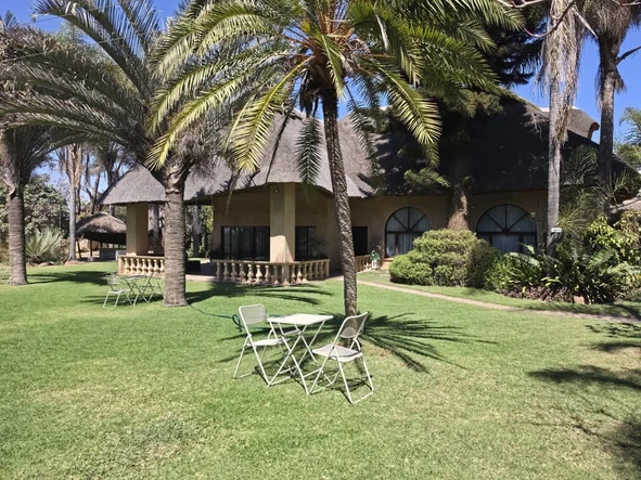 Hotel & Lodge
