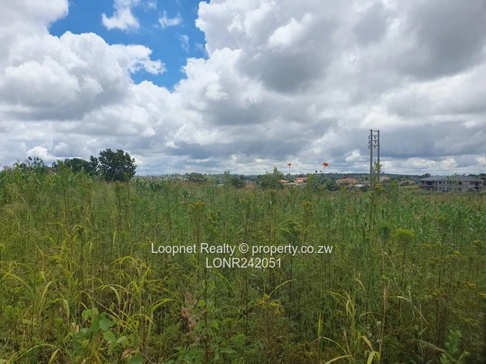 4800m² Manresa Land on Tarred Road — Subdivision Ready