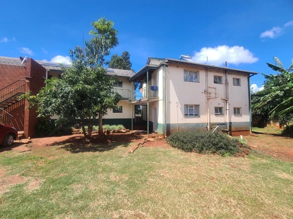 2 Bedroom Flat & Apartment