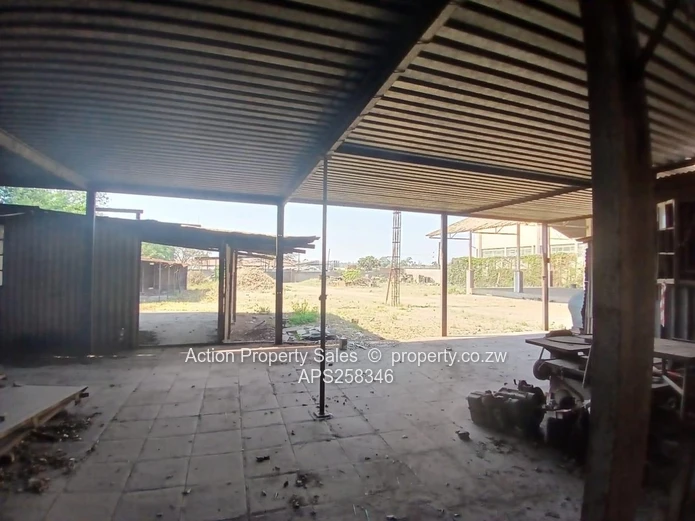 Land Plus Some Undercover Space! 