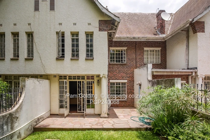 3 Bedroom Duplex In Prime Avenues Location