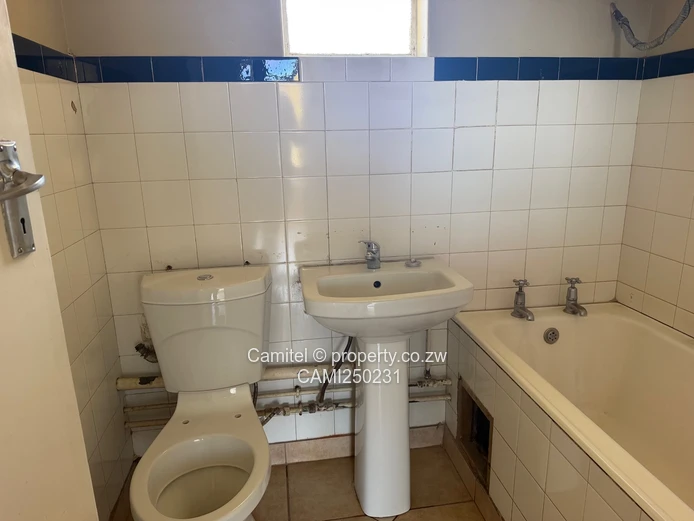 The Rembrandt: 1-Bed Harare CBD Flat with Borehole