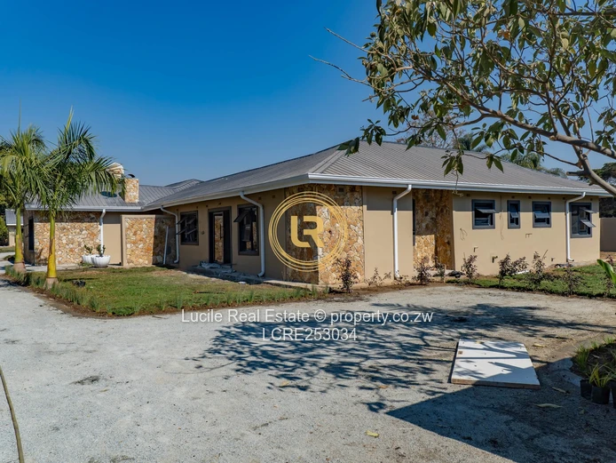 Contemporary Executive Residence in Westgate Goodhope