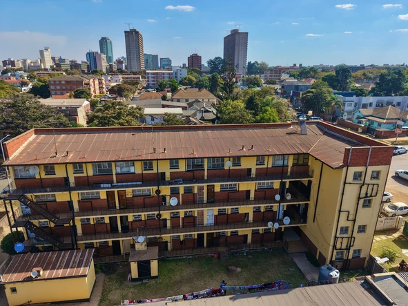 2 Bedroom Flat & Apartment