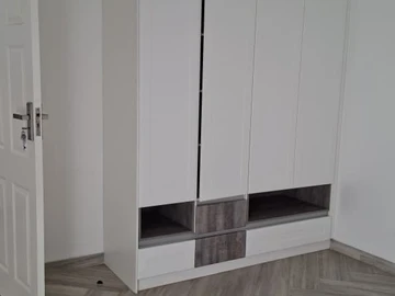 4 Bedroom Flat & Apartment
