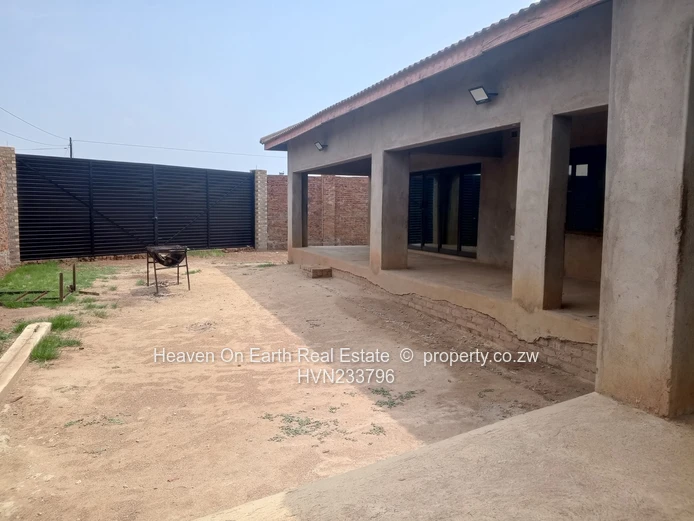 Ridgeview West house for sale !  (Sole Mandate)