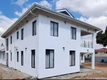 6 Bedroom House