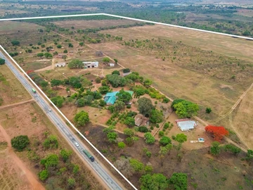 Farm & Agricultural Land