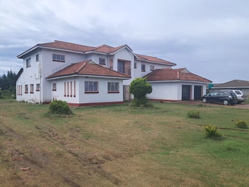Elegant 8-Bedroom Home,ideal for commercial use in Norton!