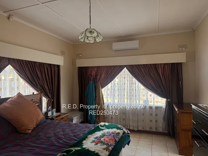 Spacious Family Home In Parklands!