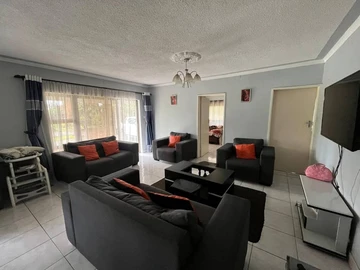 Bluffhill (harare drive and Lomagundi cottage to rent