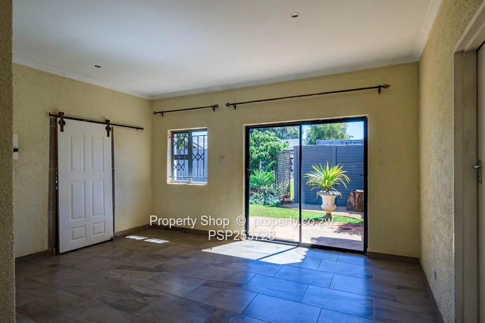 Prime Business Space To Let