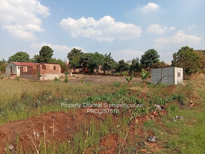 800m² Stand in Hatcliffe