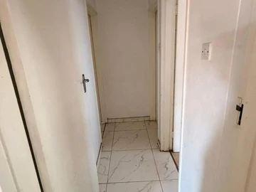 2 Bedroom Flat & Apartment