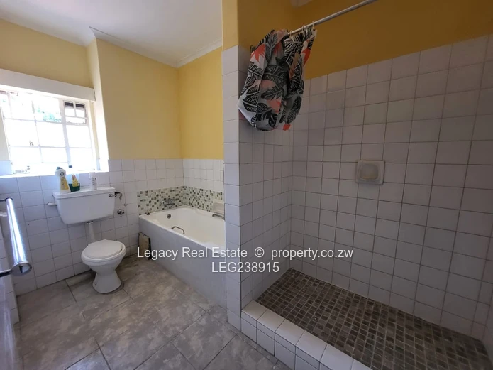 Executive 3-Bed Duplex to Let – Avenues