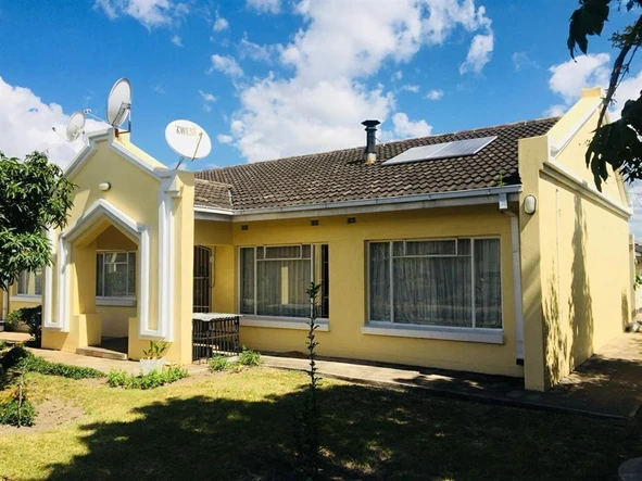 3 Bedroom Flat & Apartment