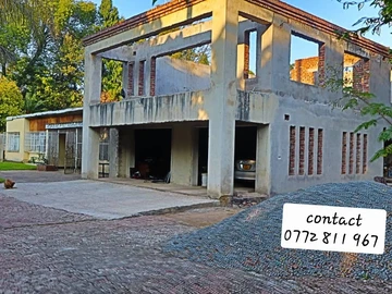 House For Sale 
