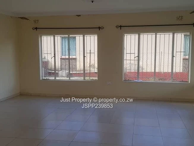 3-Bed Home with Main En-Suite, Garden & Carport - Marondera (Sole Mandate)