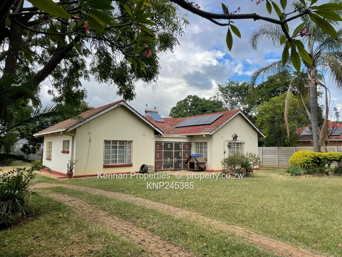1600 s/mtrs with House for sale closer to S Machel Ave and Cresta Hotel Part of Eastlea  (Sole Mandate)