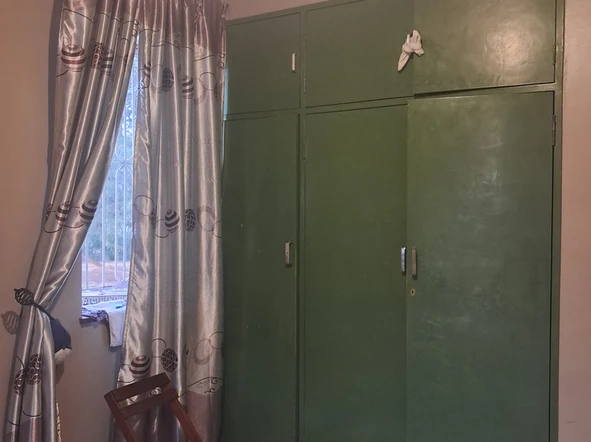 2 Bedroom Flat & Apartment