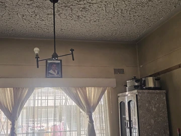 2 Bedroom Flat & Apartment