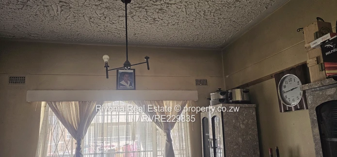 Secure  2-Bed Flat in Eastlea with Veranda & Borehole