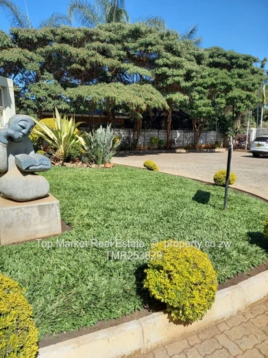 Eastlea Cubicles for rent (Share space)