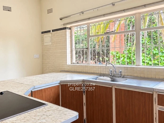 Highlands 4-Bed Home — Parquet Floors, Modern Kitchen, Borehole